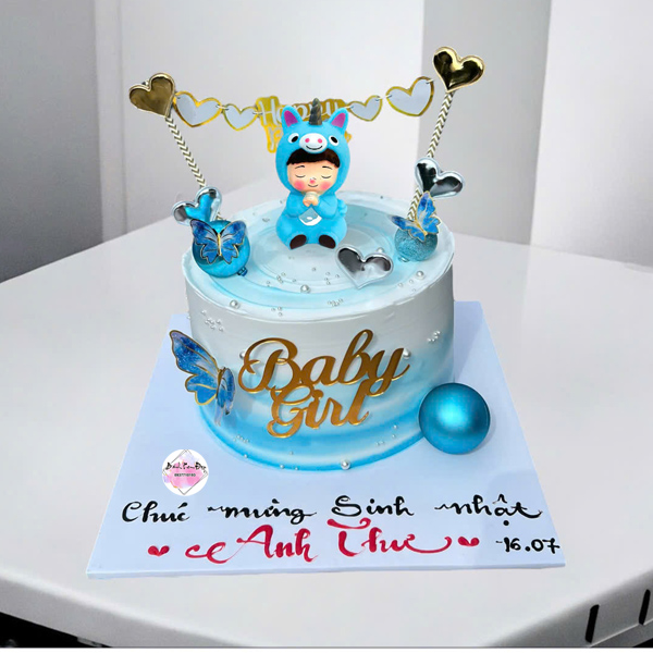 Bánh kem con ngựa dễ thương cho bé gái tuổi Ngọ