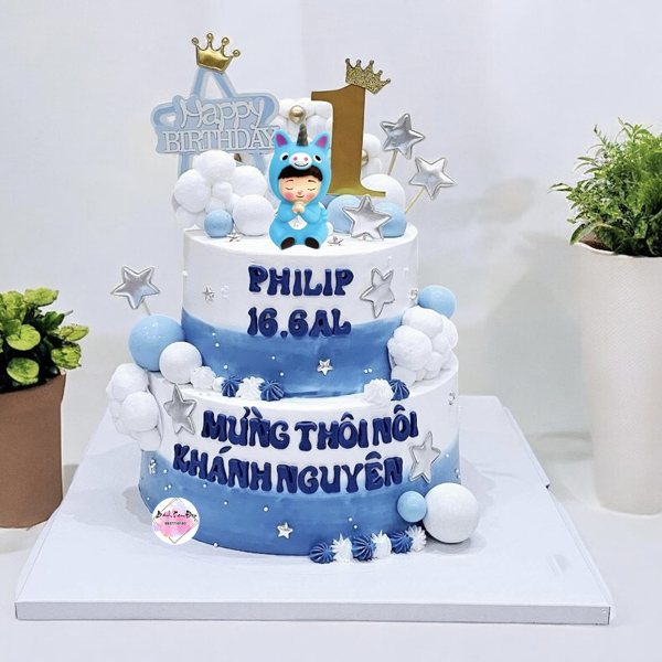 Bánh sinh nhật con ngựa 2 tầng dành tặng bé trai tuổi ngọ dễ thương nhất năm nay