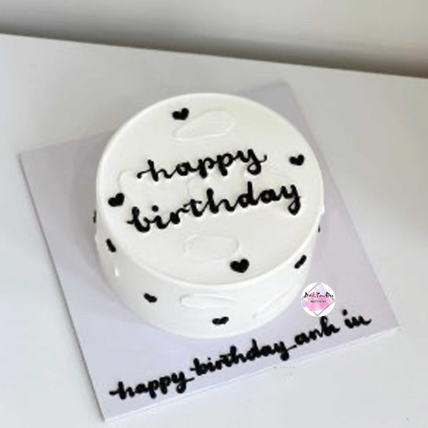 Bánh kem nhỏ tone trắng đen Bánh kem nhỏ tone trắng đen cho nữ