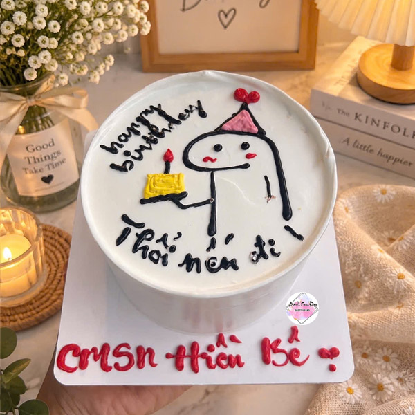 Bánh kem nhỏ vẽ hình dễ thương cho nữ